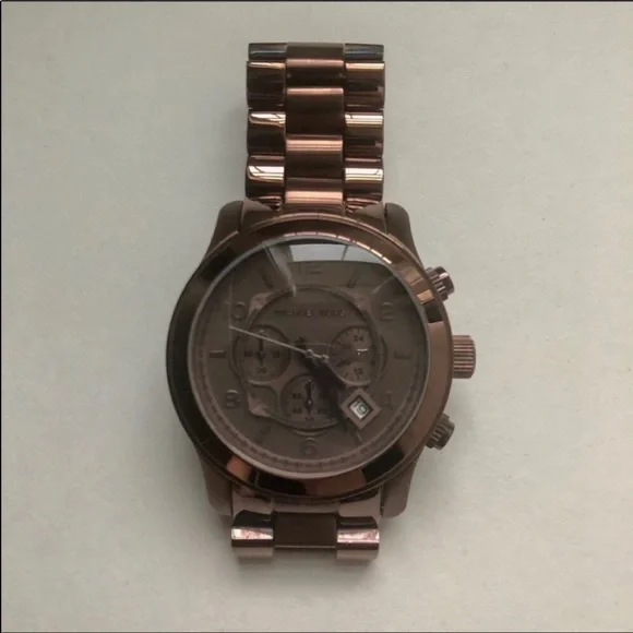 Michael Kors Oversized Watch - Picture 2 of 8